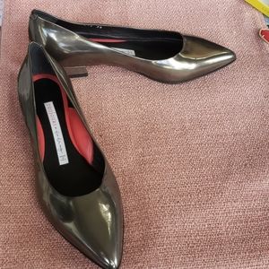 NWT flat shoes